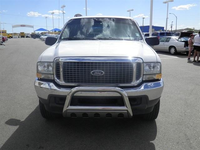 Ford Excursion 2004 photo 1