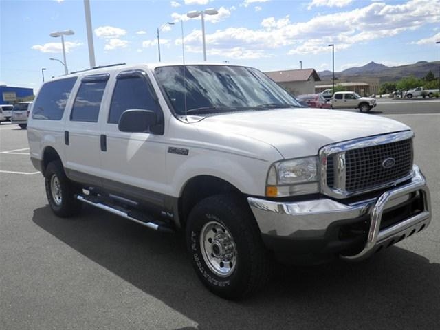 Ford Excursion 2004 photo 2