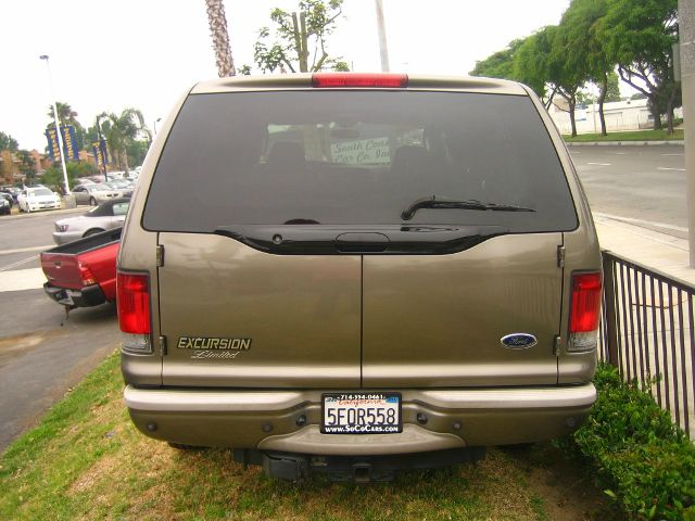 Ford Excursion 2004 photo 3