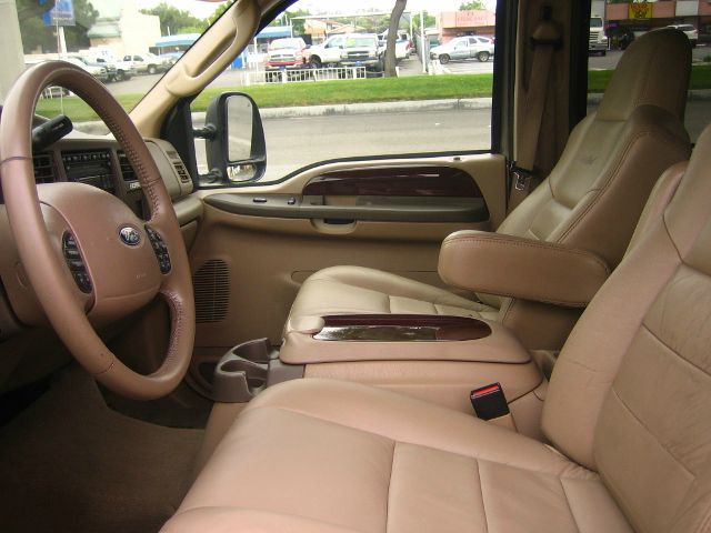 Ford Excursion 2004 photo 4