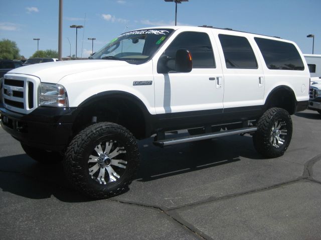 Ford Excursion 2005 photo 2