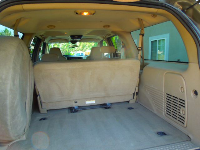 Ford Excursion 2005 photo 2