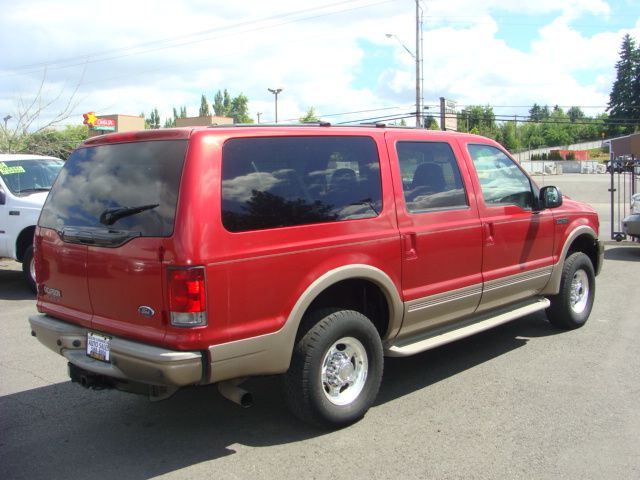 Ford Excursion 2005 photo 1