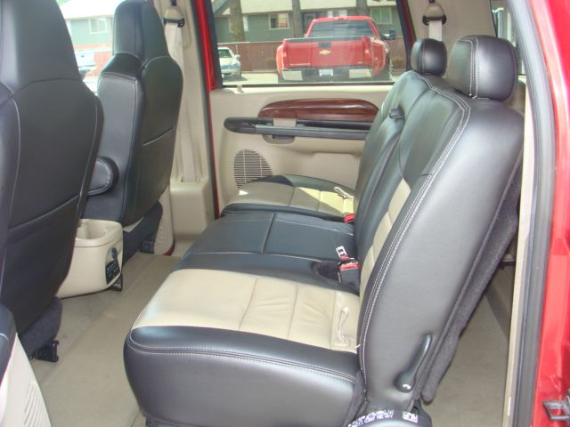 Ford Excursion 2005 photo 2