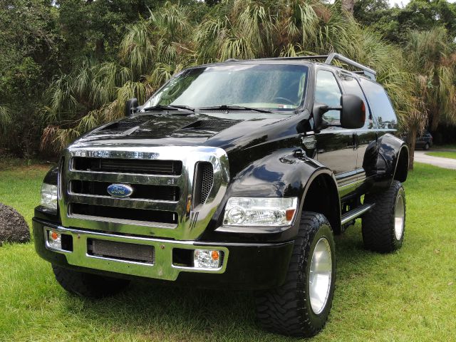 Ford Excursion 2005 photo 4