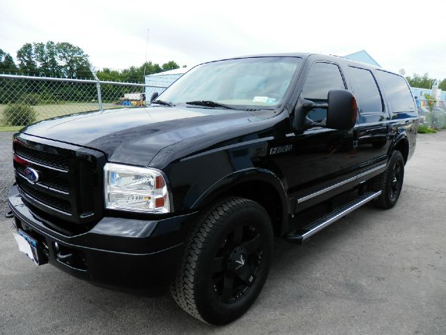 Ford Excursion 2005 photo 16