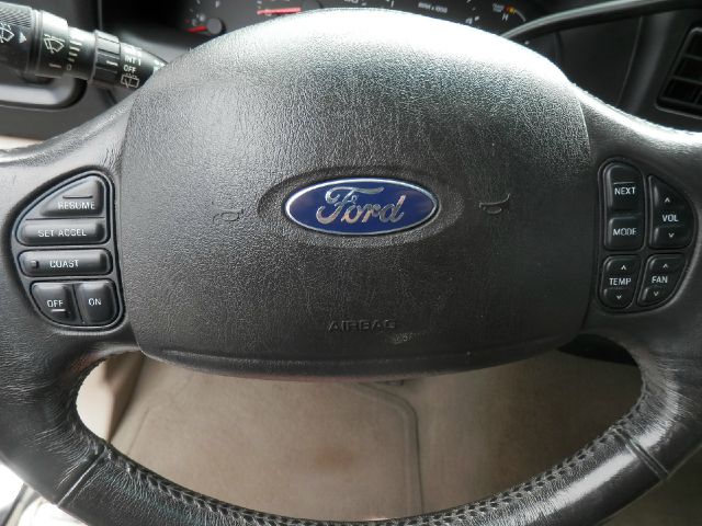 Ford Excursion 2005 photo 3