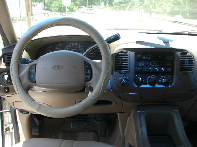 Ford Expedition 1997 photo 31