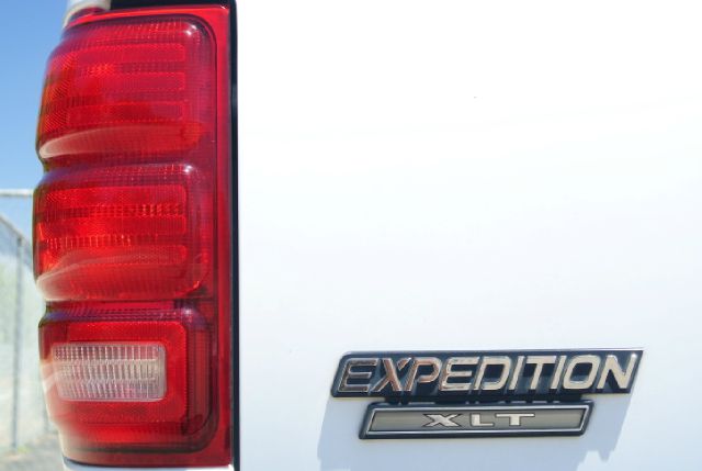 Ford Expedition 1997 photo 11