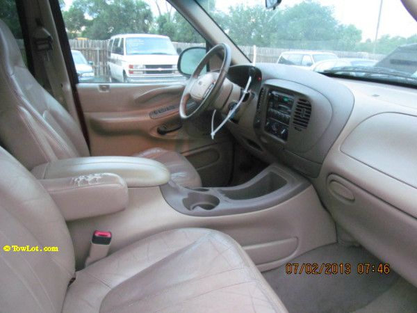 Ford Expedition 1998 photo 2