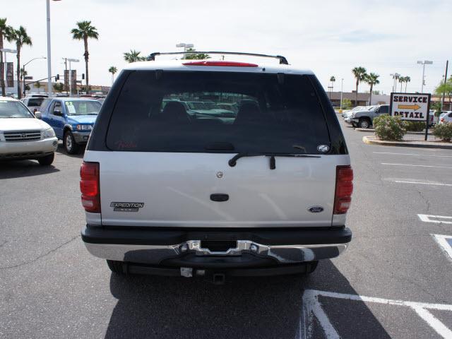 Ford Expedition 1998 photo 3