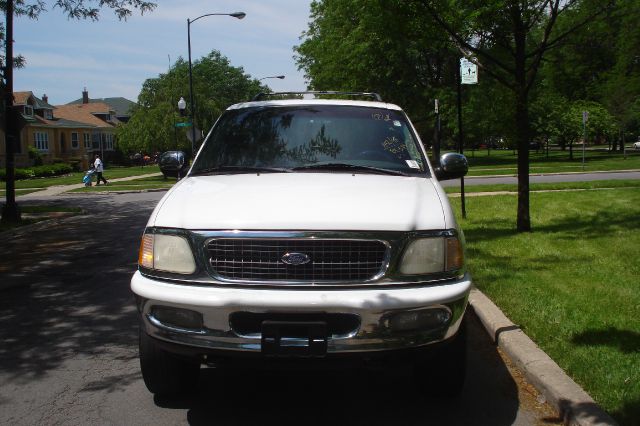 Ford Expedition 1998 photo 20