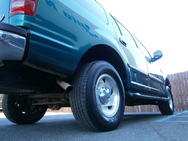 Ford Expedition 1998 photo 1