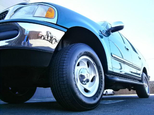 Ford Expedition 1998 photo 12