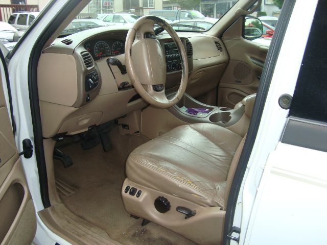 Ford Expedition 1998 photo 2