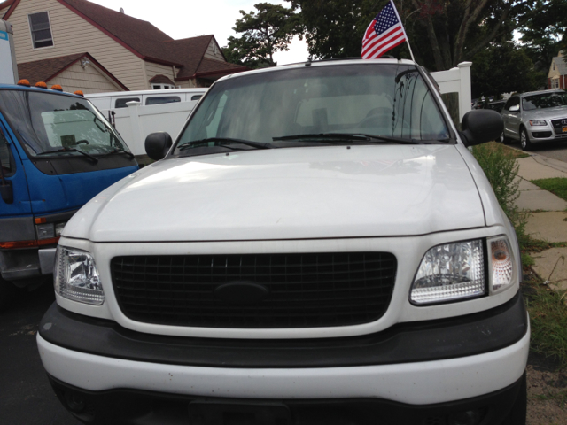 Ford Expedition 2000 photo 3