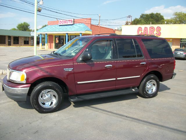 Ford Expedition 2000 photo 2