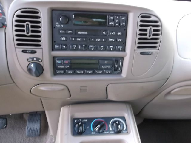 Ford Expedition 2000 photo 5