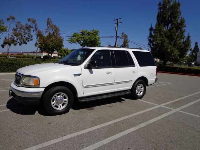 Ford Expedition 2000 photo 3