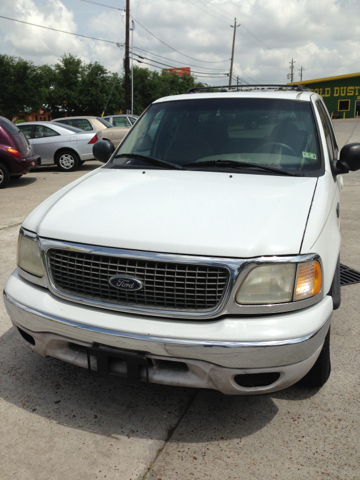 Ford Expedition 2000 photo 2