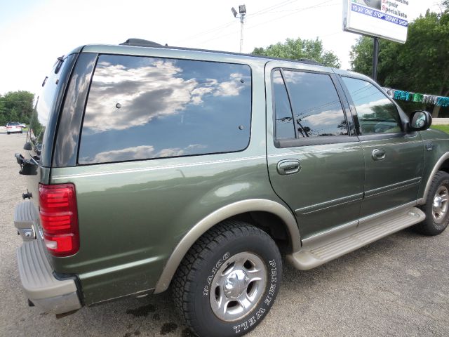 Ford Expedition E320 - Extra Sharp SUV