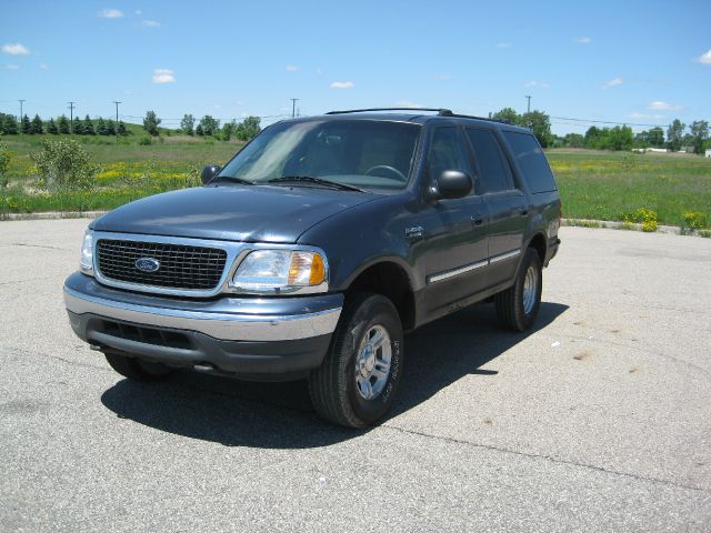 Ford Expedition 2000 photo 0