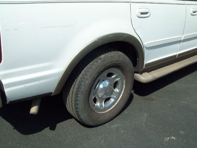 Ford Expedition 2000 photo 4