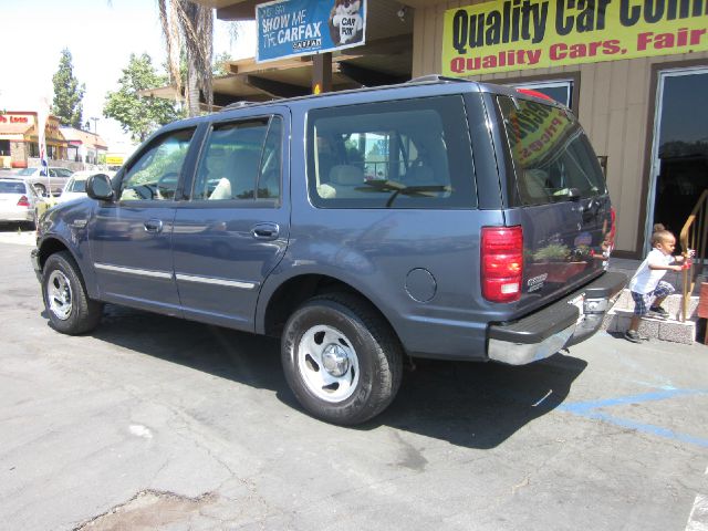 Ford Expedition 2000 photo 3