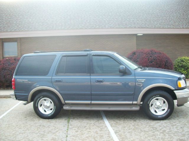 Ford Expedition 2000 photo 2