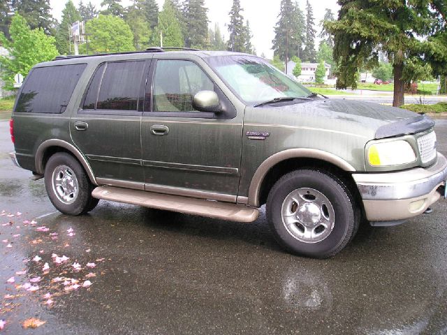 Ford Expedition 2000 photo 2