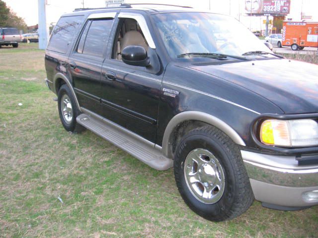 Ford Expedition 2000 photo 2