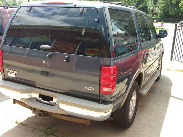 Ford Expedition 2001 photo 2