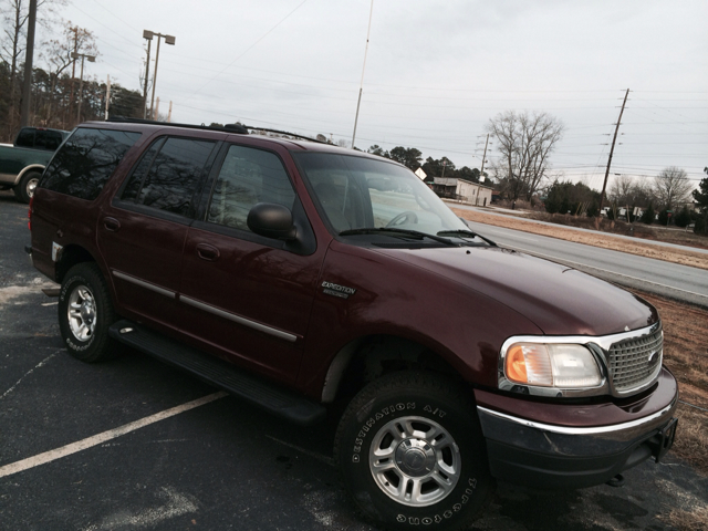 Ford Expedition 2001 photo 2