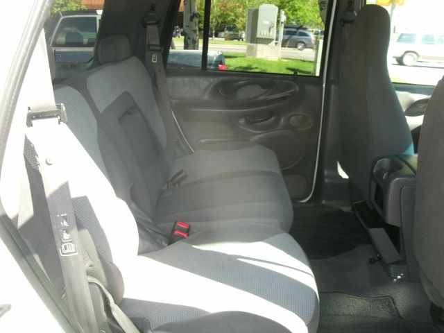 Ford Expedition 2001 photo 9