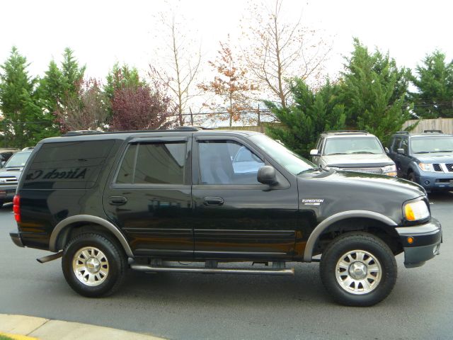 Ford Expedition 2001 photo 1