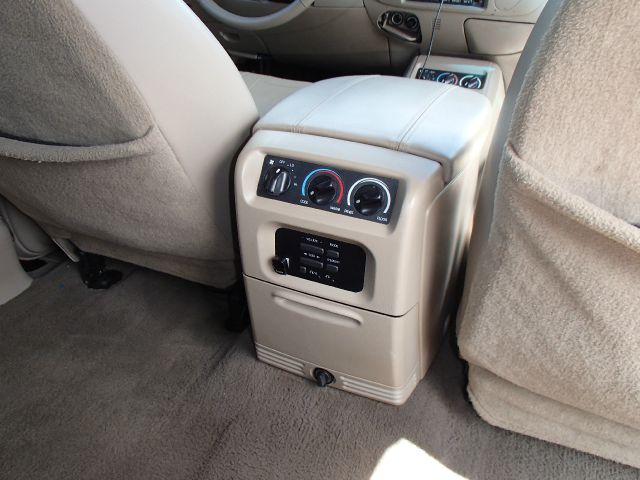 Ford Expedition 2001 photo 5