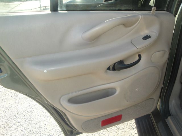 Ford Expedition 2001 photo 4