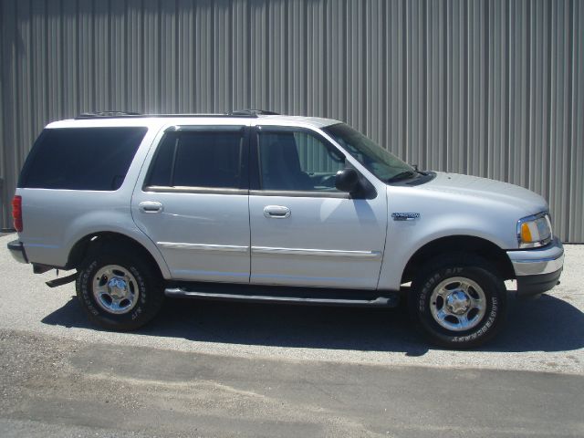 Ford Expedition 2001 photo 2