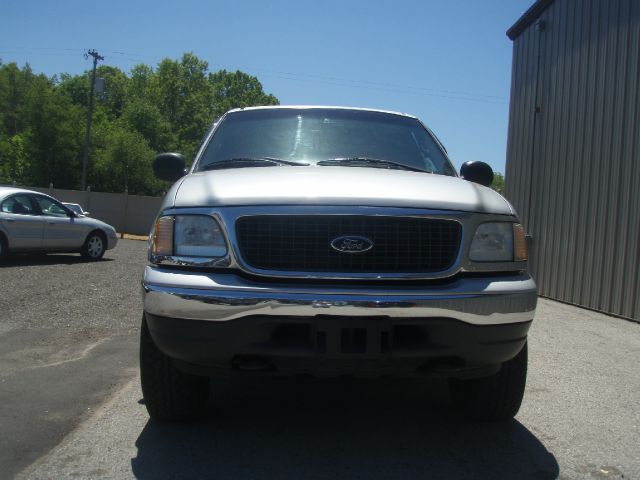 Ford Expedition 2001 photo 3