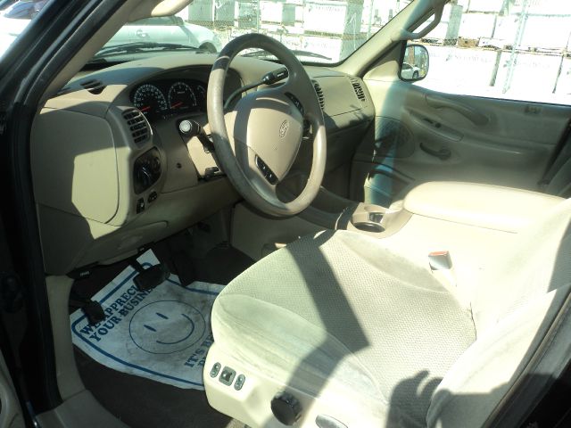 Ford Expedition 2001 photo 8