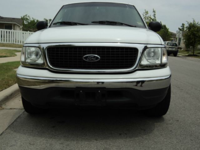 Ford Expedition 2001 photo 1