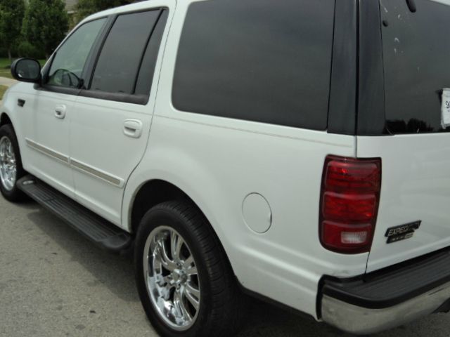 Ford Expedition 2001 photo 3