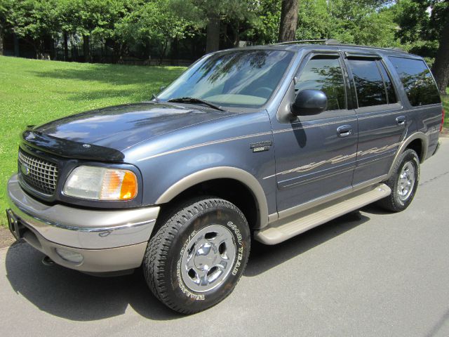 Ford Expedition 2001 photo 1