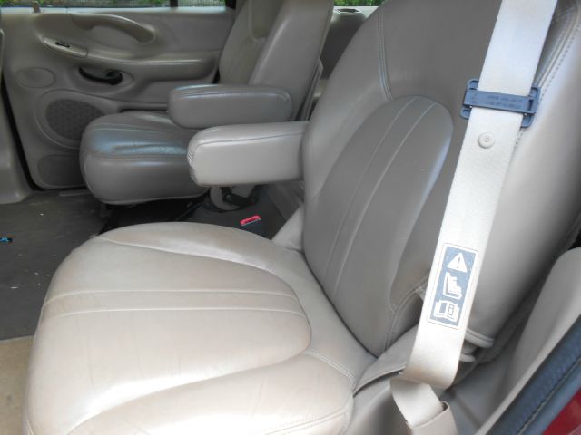 Ford Expedition 2001 photo 3