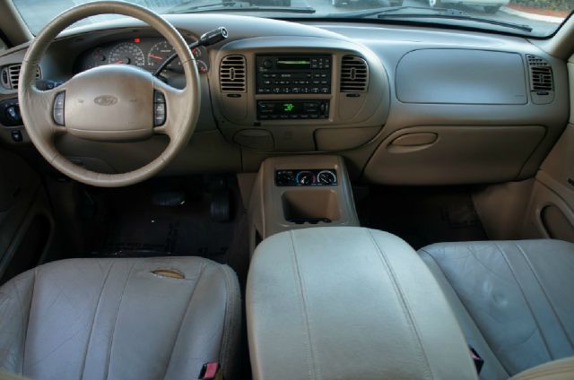 Ford Expedition 2001 photo 8