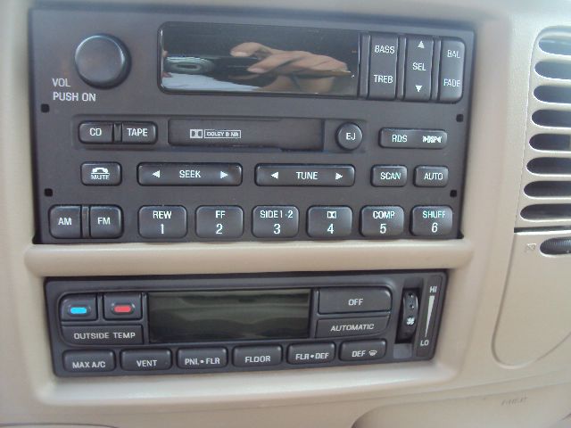 Ford Expedition 2001 photo 21