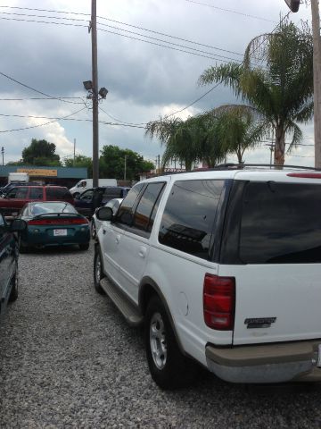 Ford Expedition 2002 photo 3