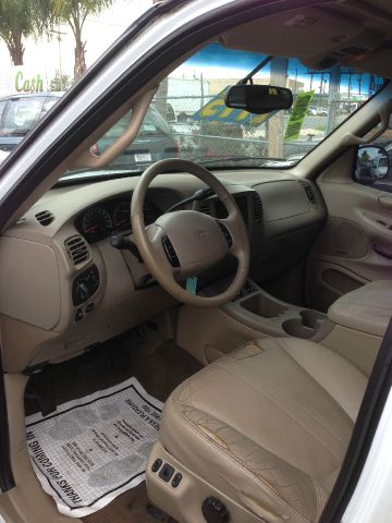 Ford Expedition 2002 photo 4