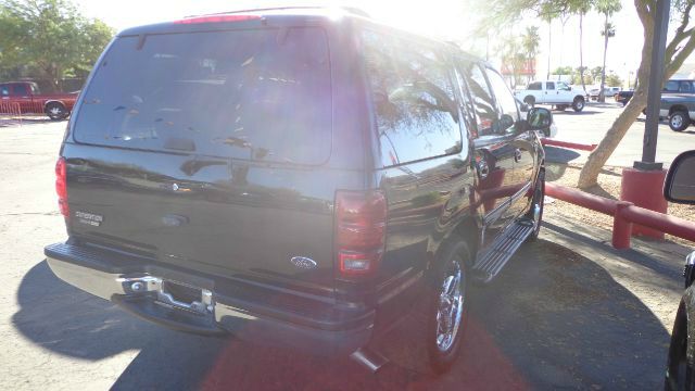 Ford Expedition 2002 photo 1