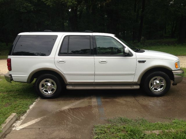 Ford Expedition 2002 photo 2